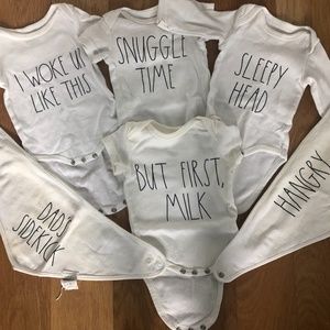 Baby onesies bundle  (and 2 bandanas for free)